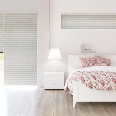 Jalousie Pure in einem Schlafzimmer